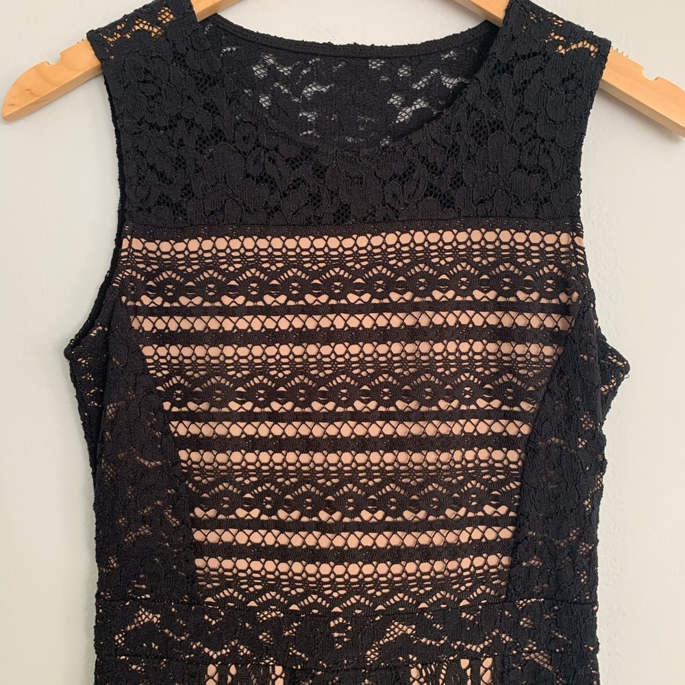 BCBGMAXAZRIA Jalina Dress in Black Lace - Small - Picture 8 of 10